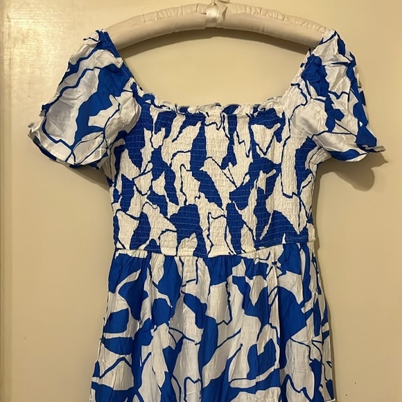 NWT PrettyGarden off the shoulder tiered maxi dress  medium - Picture 3 of 7